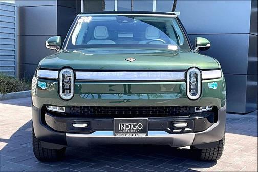 Forest Green 2024 Rivian R1S Adventure Dual Motor Large Pack