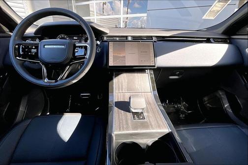 2026 Land Rover Range Rover Velar P250 SE R-Dynamic