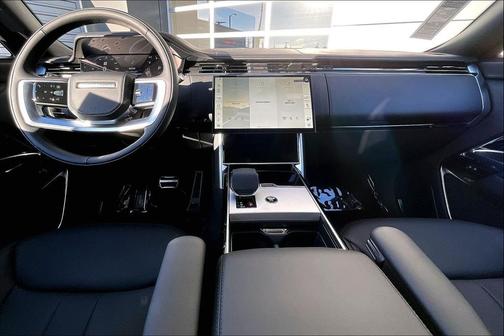 2026 Land Rover Range Rover P400 SE 7 Seat