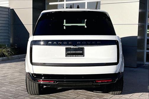 2026 Land Rover Range Rover P400 SE 7 Seat