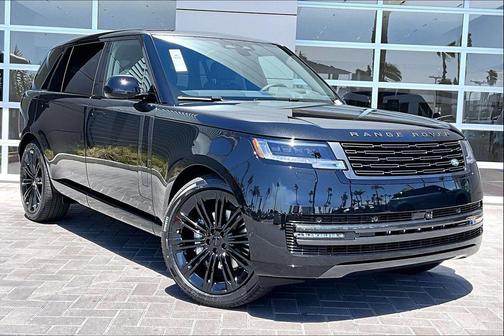Santorini Black 2026 Land Rover Range Rover P400 SE 7 Seat