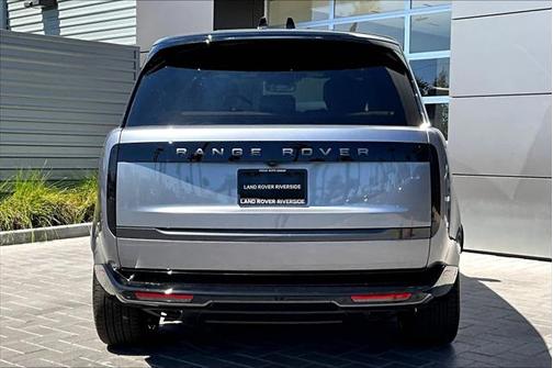 2025 Land Rover Range Rover P400 SE