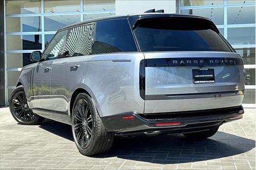 2025 Land Rover Range Rover P400 SE