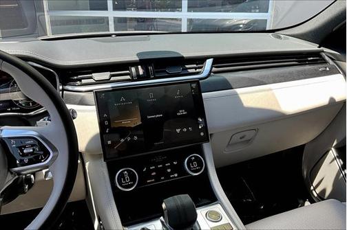 2025 Jaguar F-PACE R-Dynamic S P250 AWD Automatic