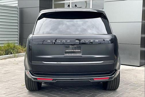 2025 Land Rover Range Rover P400 SE