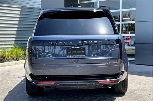 2025 Land Rover Range Rover P400 SE 7 Seat
