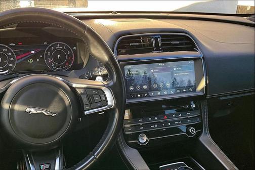 2019 Jaguar F-PACE S