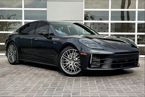 2025 Porsche Panamera 4