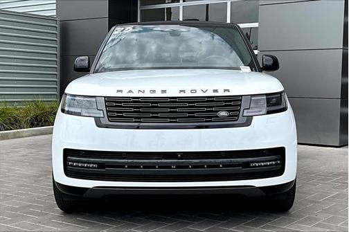 2025 Land Rover Range Rover P400 SE 7 Seat