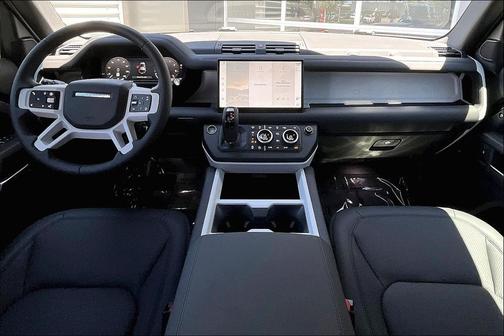 2025 Land Rover Defender 110 P400 X-Dynamic SE