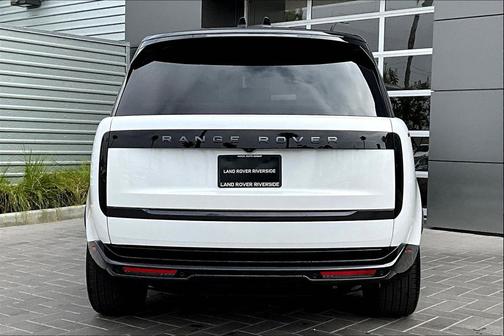 2025 Land Rover Range Rover P400 SE