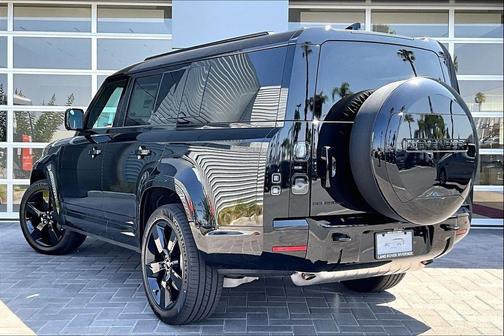 Santorini Black 2026 Land Rover Defender P400 X-Dynamic SE