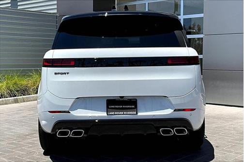 2025 Land Rover Range Rover Sport SE