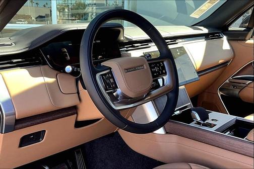2025 Land Rover Range Rover P400 SE