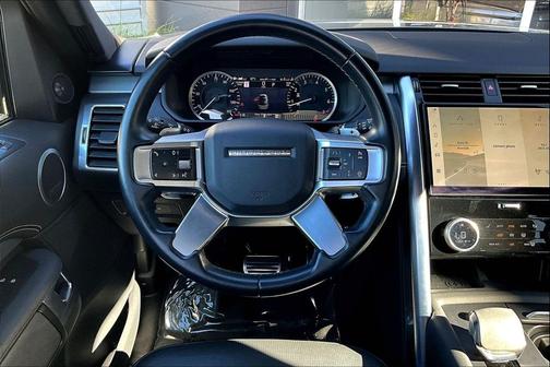 2023 Land Rover Discovery P300 S R-Dynamic