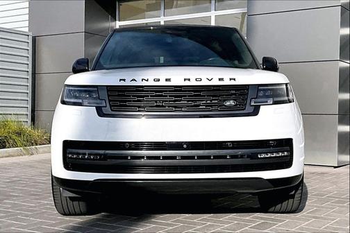 2025 Land Rover Range Rover P530 SE