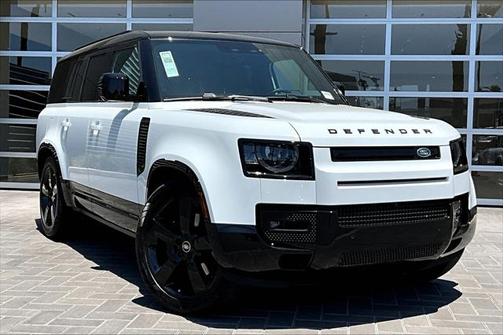 2025 Land Rover Defender 130 P400 X-Dynamic SE