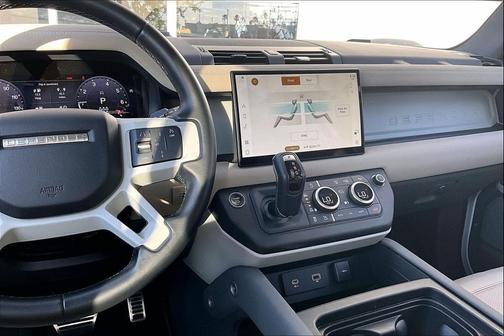 2023 Land Rover Defender 130 SE