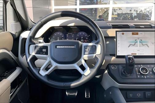 2023 Land Rover Defender 130 SE