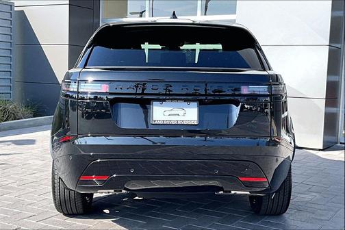 Santorini Black 2026 Land Rover Range Rover Velar P250 SE R-Dynamic