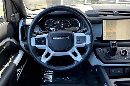 2023 Land Rover Defender 110 X-Dynamic SE
