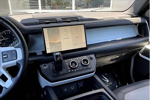2023 Land Rover Defender 110 X-Dynamic SE