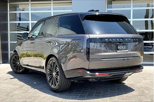 2025 Land Rover Range Rover P530 SE