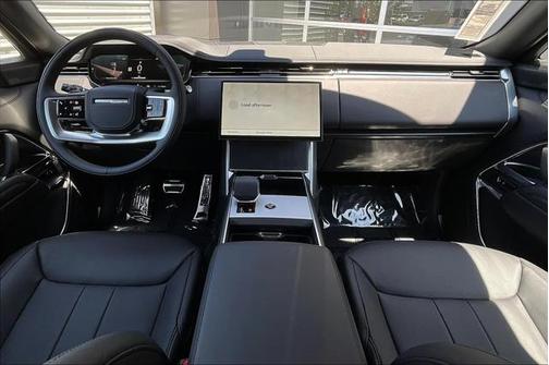 2025 Land Rover Range Rover P530 SE