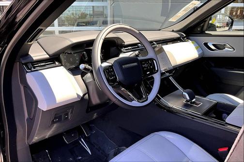 2026 Land Rover Range Rover Velar P250 SE R-Dynamic