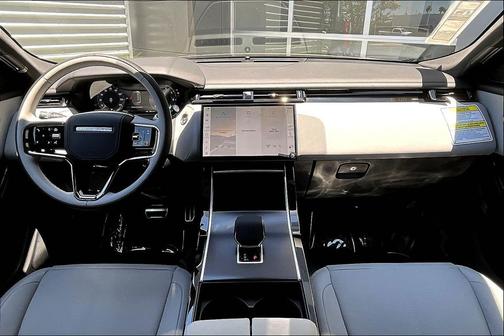 2026 Land Rover Range Rover Velar P250 SE R-Dynamic