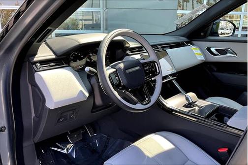 2026 Land Rover Range Rover Velar P250 SE R-Dynamic