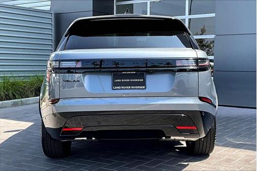 2026 Land Rover Range Rover Velar P250 SE R-Dynamic