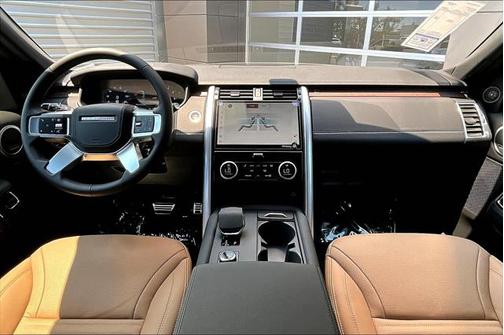2025 Land Rover Discovery P360 Dynamic SE