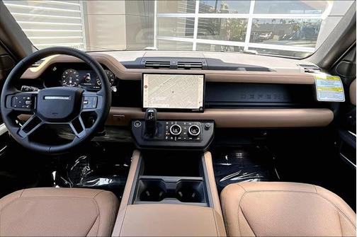 2025 Land Rover Defender 110 P400 X-Dynamic SE