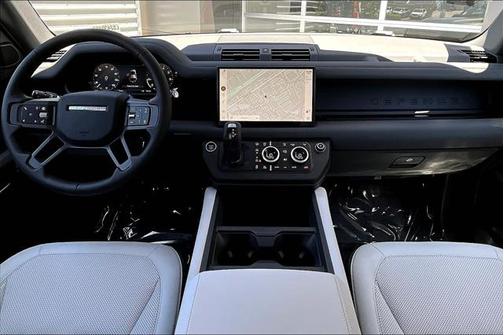 2025 Land Rover Defender 110 P400 X-Dynamic SE
