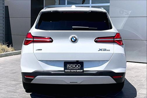 Mineral White Metallic 2025 BMW X3 30 xDrive