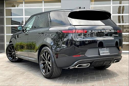 2025 Land Rover Range Rover Sport SE