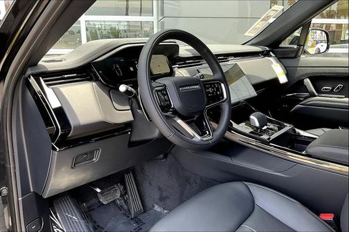 2025 Land Rover Range Rover Sport SE