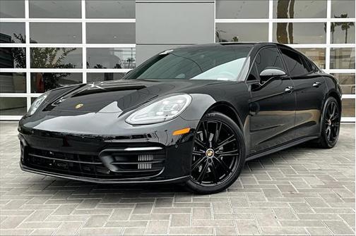 2022 Porsche Panamera Base
