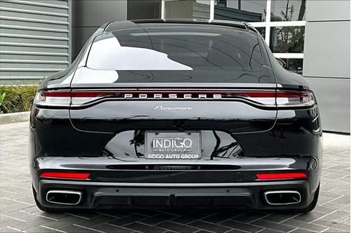 2022 Porsche Panamera Base