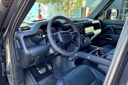 2023 Land Rover Defender 110 Carpathian Edition