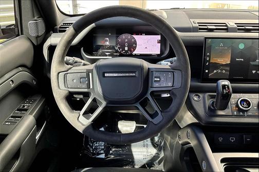 2023 Land Rover Defender 110 Carpathian Edition