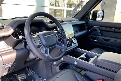 2026 Land Rover Defender P400 X-Dynamic SE