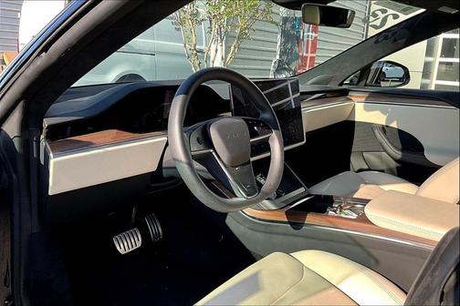 2023 Tesla Model S Base