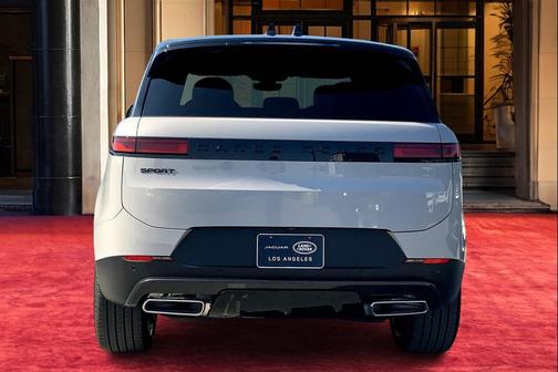 2025 Land Rover Range Rover Sport SE