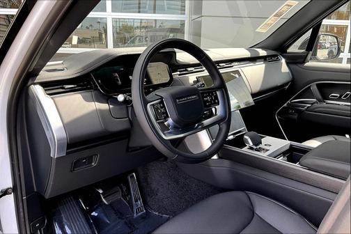 2025 Land Rover Range Rover P530 SE 7 Seat