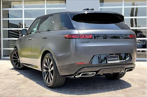 2025 Land Rover Range Rover Sport SE