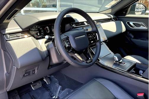 2026 Land Rover Range Rover Velar P250 SE R-Dynamic