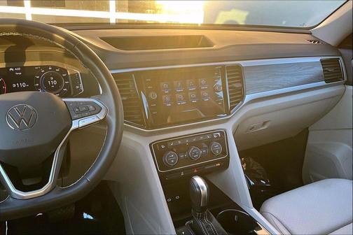 2022 Volkswagen Atlas 3.6L SE w/Technology