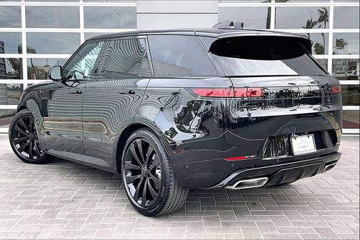 Santorini Black 2027 Land Rover Range Rover Sport SE
